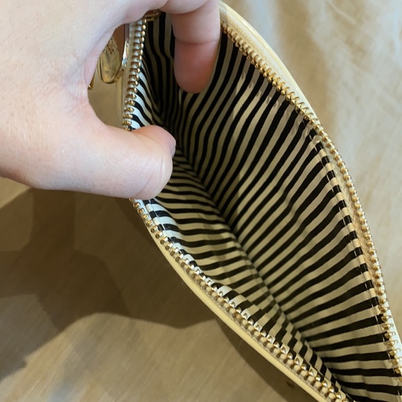 Pencil case - Picture 3 of 4